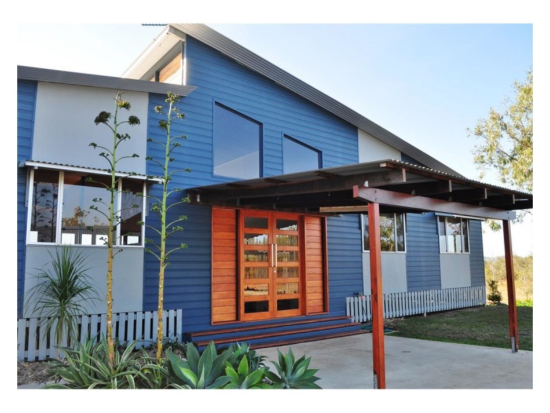 129 Coronet Drive, Mareeba QLD 4880