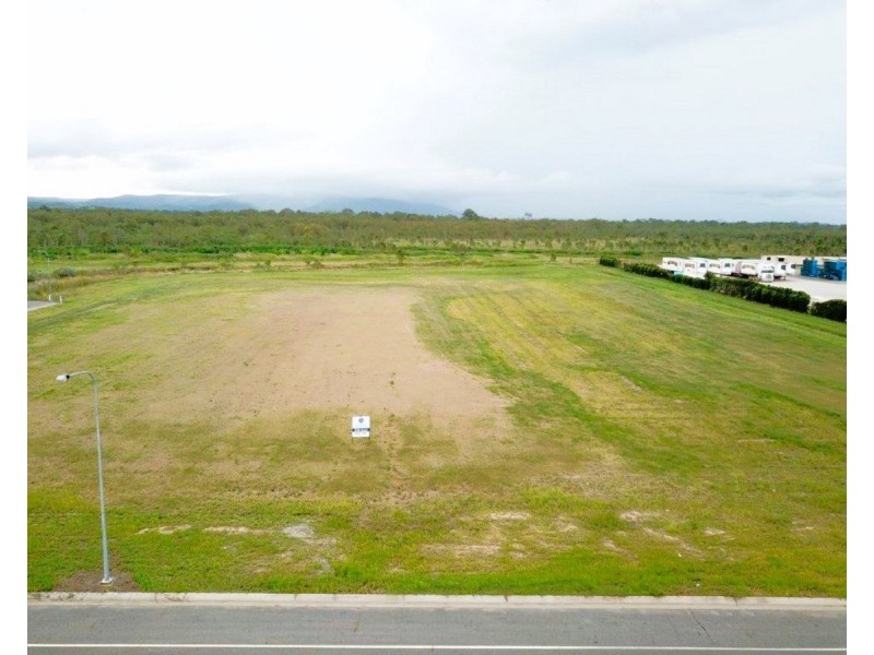 8 Effley Street, Mareeba QLD 4880