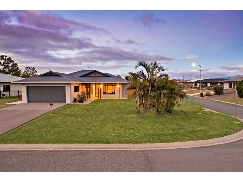 8 Maria Close, Mareeba QLD 4880