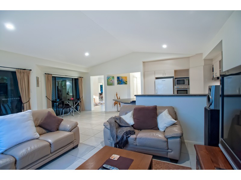 8 Maria Close, Mareeba QLD 4880