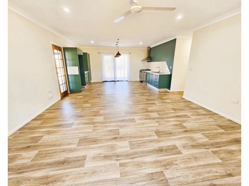 97 Rozel Close, Mareeba QLD 4880