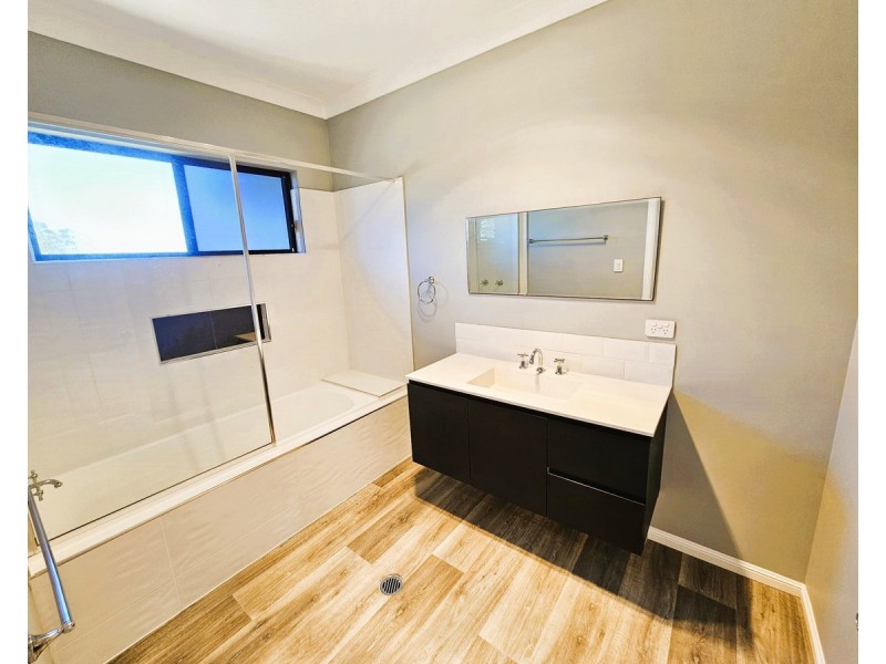 97 Rozel Close, Mareeba QLD 4880