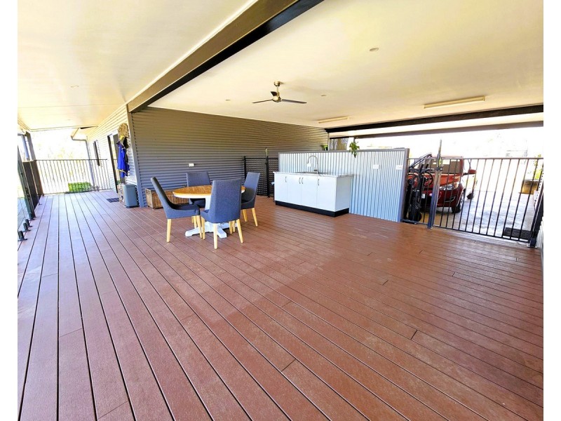 97 Rozel Close, Mareeba QLD 4880