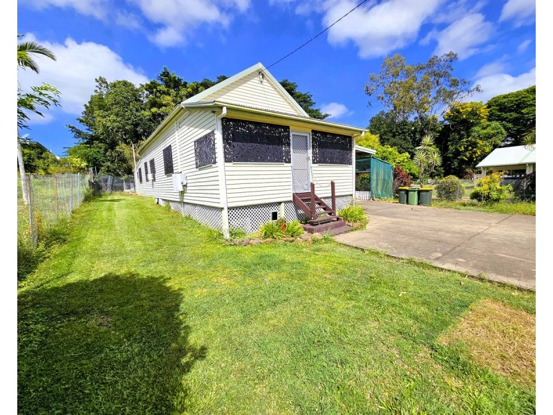 12 Eccles Street, Mareeba QLD 4880