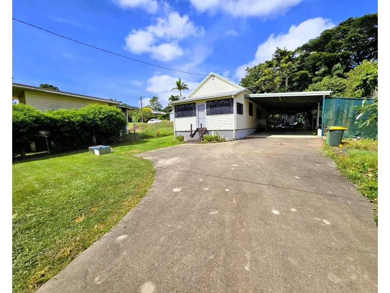 12 Eccles Street, Mareeba QLD 4880