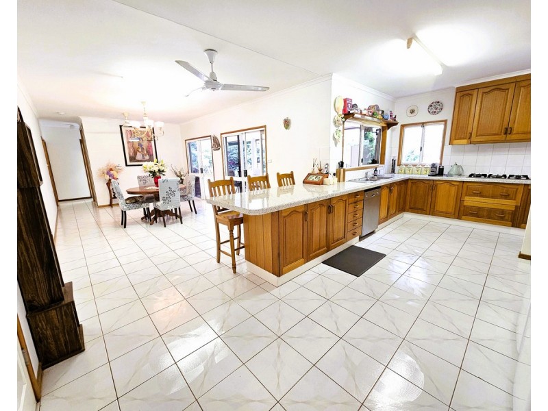 44 Emerald End Close, Mareeba QLD 4880