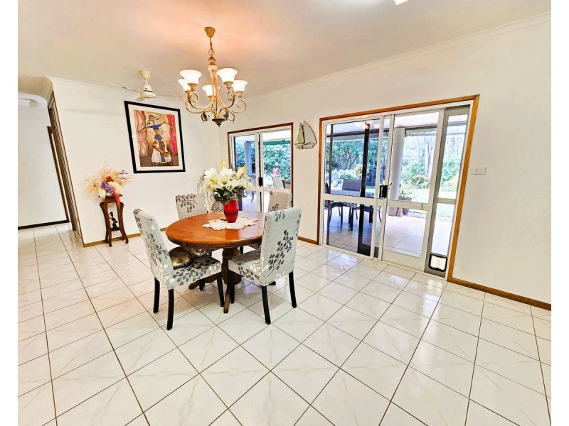 44 Emerald End Close, Mareeba QLD 4880