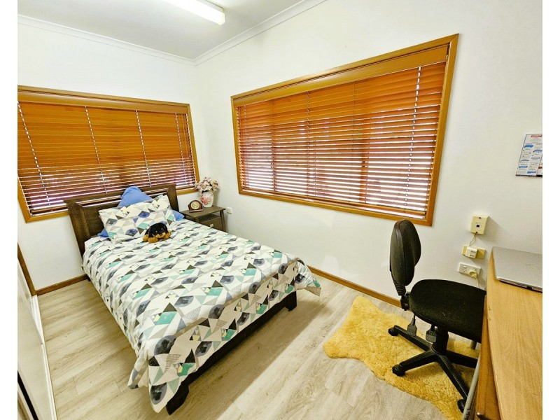 44 Emerald End Close, Mareeba QLD 4880