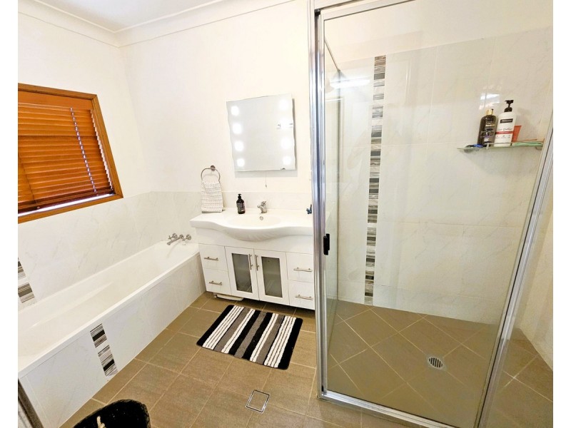 44 Emerald End Close, Mareeba QLD 4880