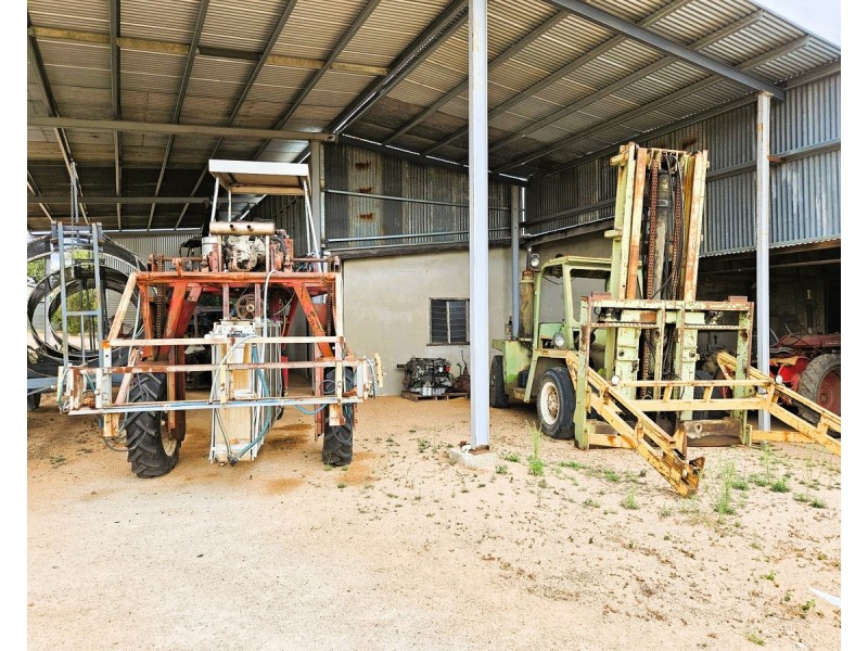 15 Minisini Road, Dimbulah QLD 4872