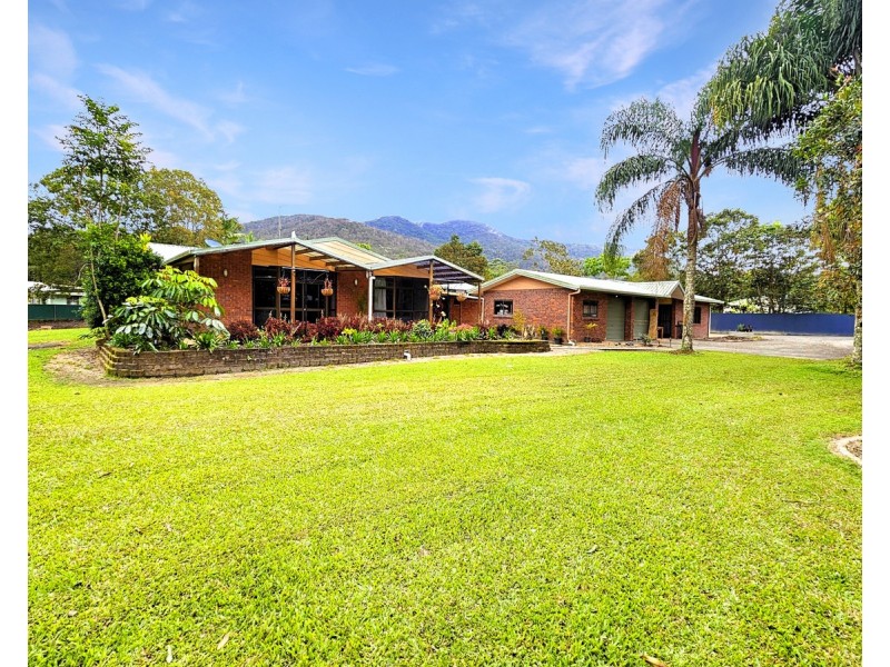27 Carrington Road, Carrington QLD 4883