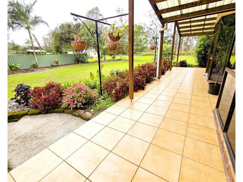 27 Carrington Road, Carrington QLD 4883