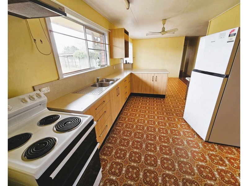 2 Irvine Street, Kairi QLD 4872