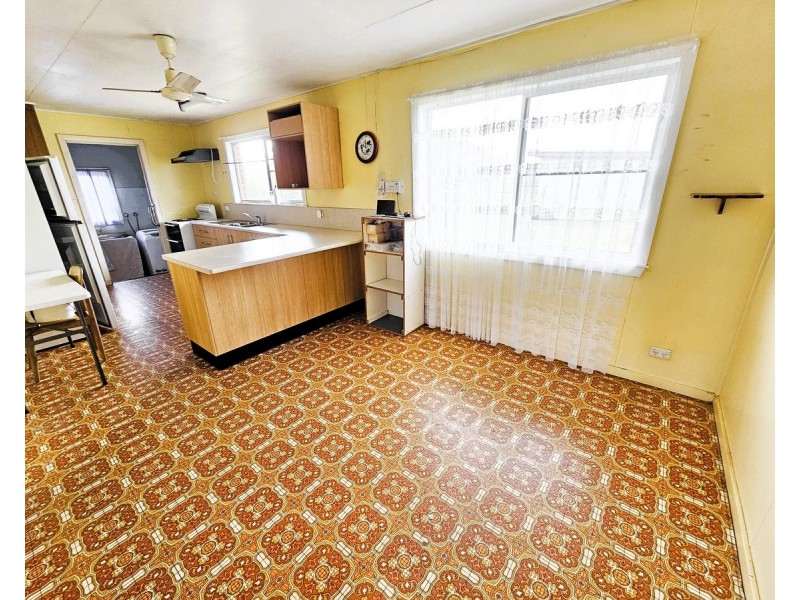 2 Irvine Street, Kairi QLD 4872