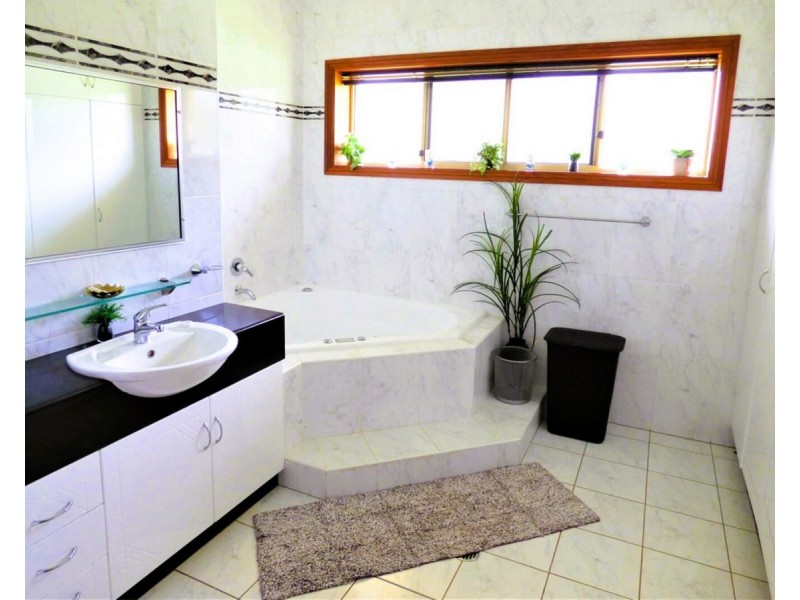 173 Martin Avenue, Mareeba QLD 4880