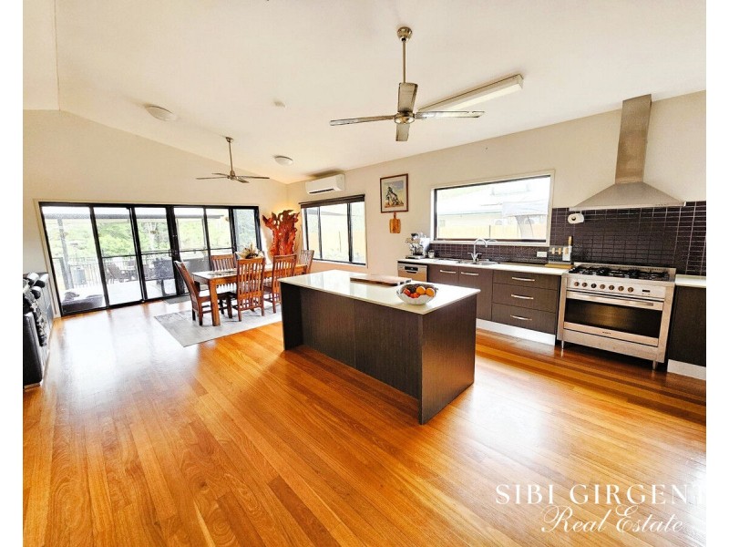 7 River Drive, Mareeba QLD 4880