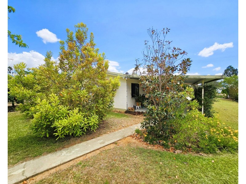 10 Dangaard Street, Mareeba QLD 4880