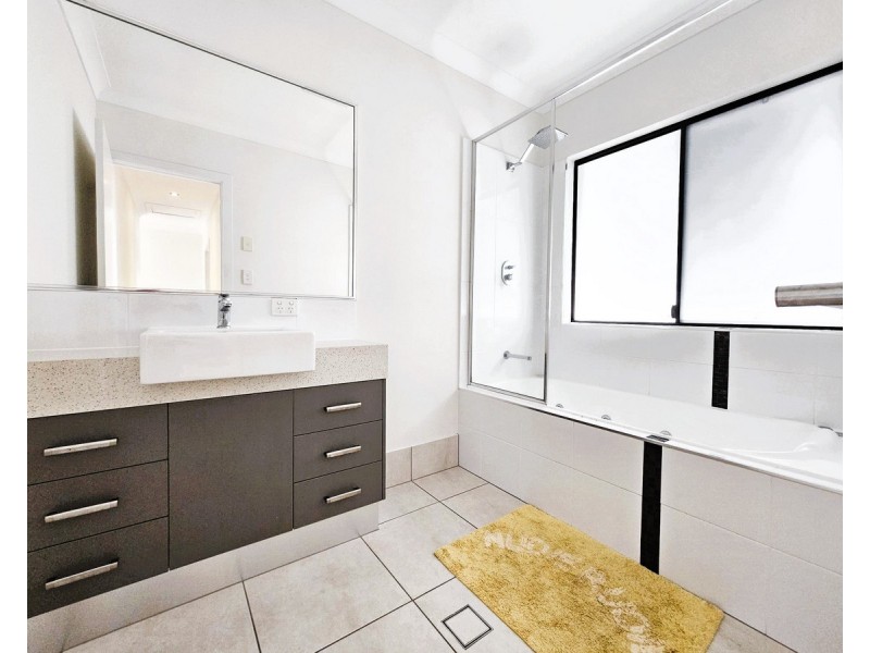 109 to 111 Hastie Road, Mareeba QLD 4880