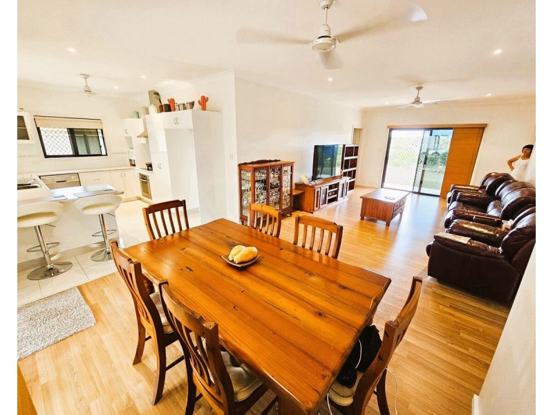 16 Damien Street, Mareeba QLD 4880