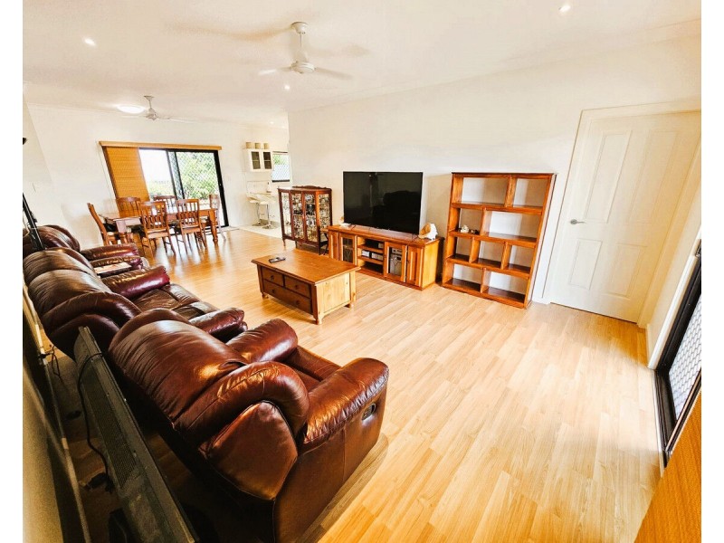 16 Damien Street, Mareeba QLD 4880