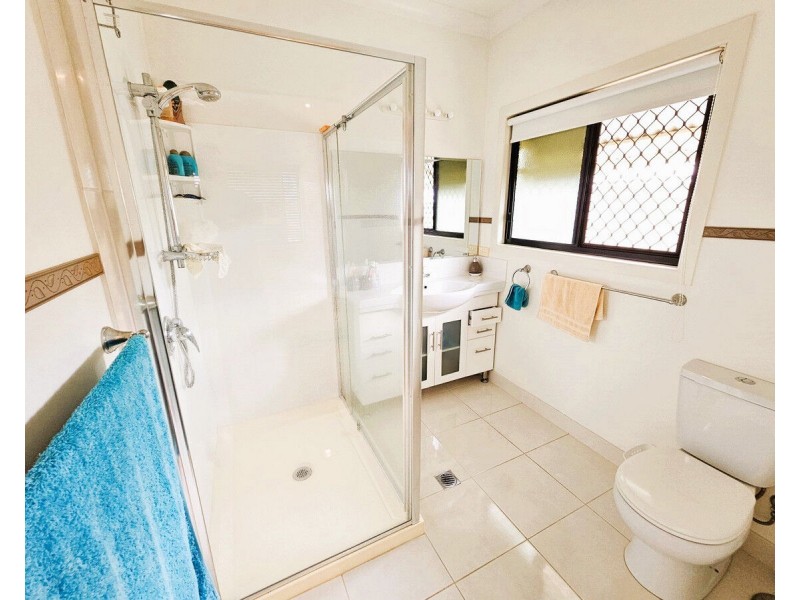 16 Damien Street, Mareeba QLD 4880