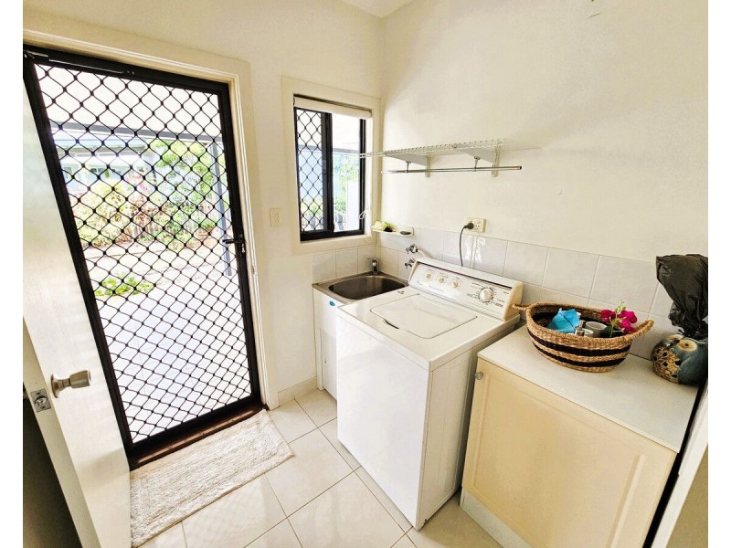 16 Damien Street, Mareeba QLD 4880