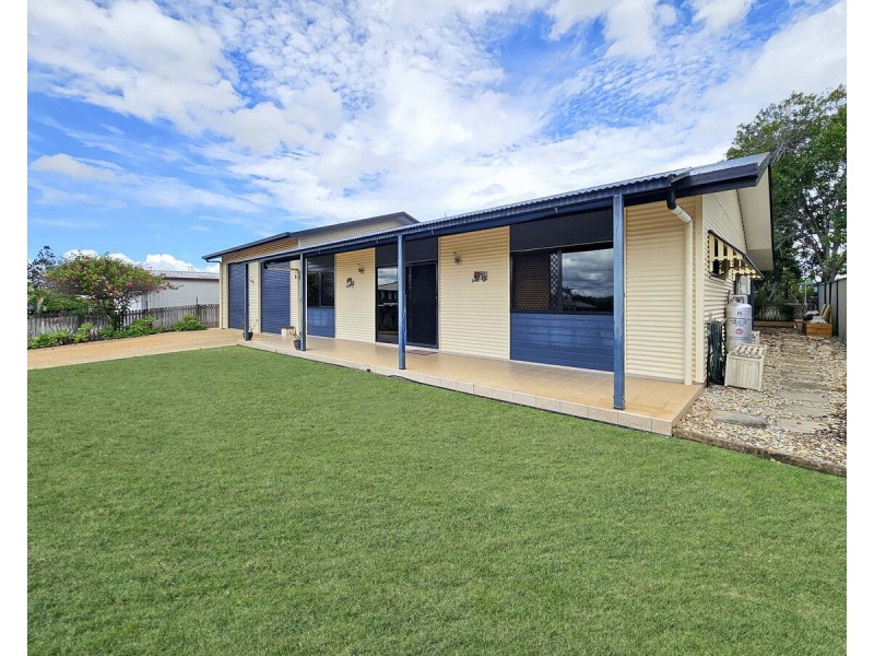 16 Damien Street, Mareeba QLD 4880