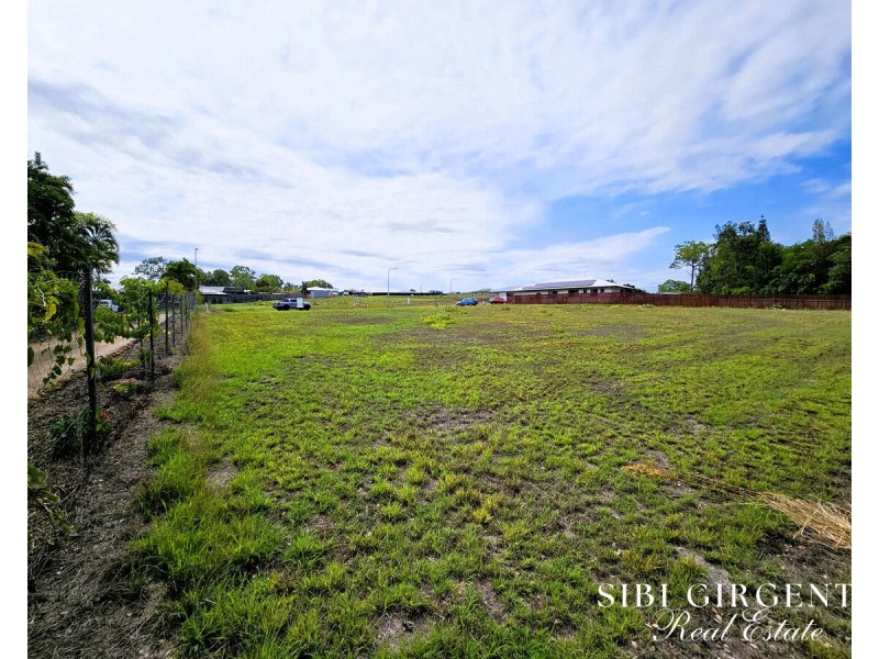 10 Andre Street, Mareeba QLD 4880