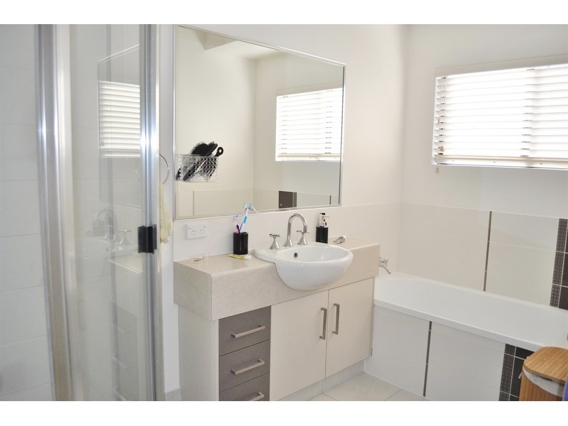 4 Maria Close, Mareeba QLD 4880