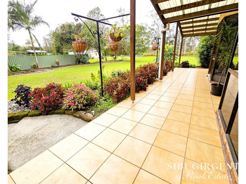 27 Carrington Road, Carrington QLD 4883