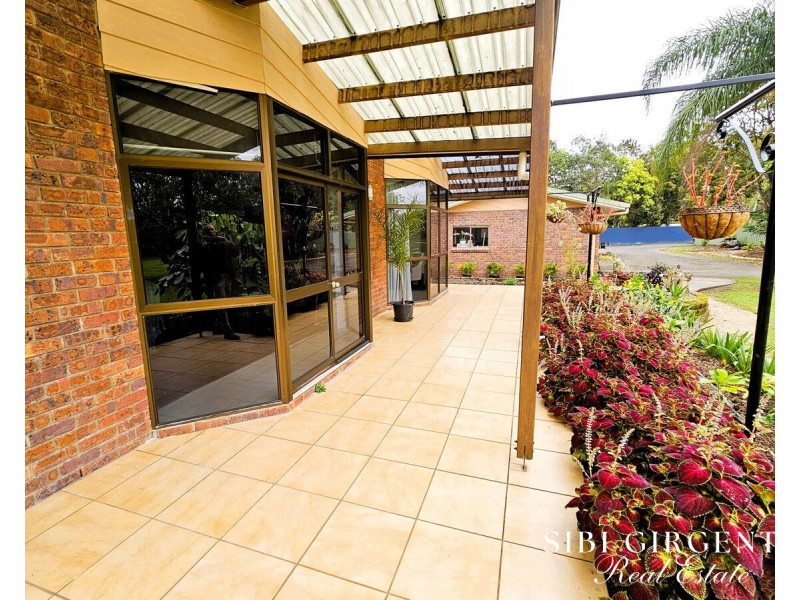 27 Carrington Road, Carrington QLD 4883