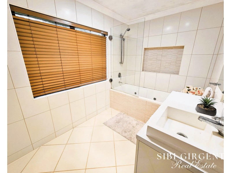 27 Carrington Road, Carrington QLD 4883