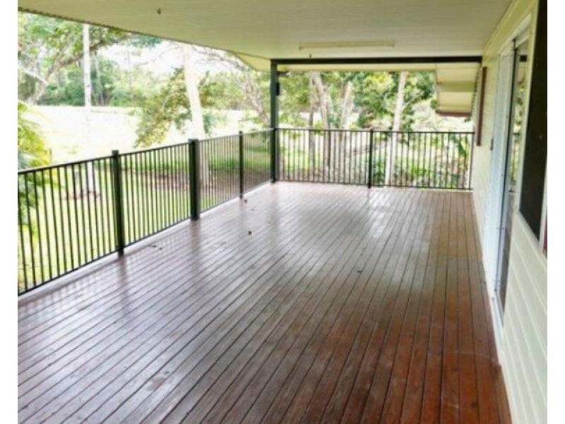 1297 Mt Molloy Street, Mossman QLD 4873