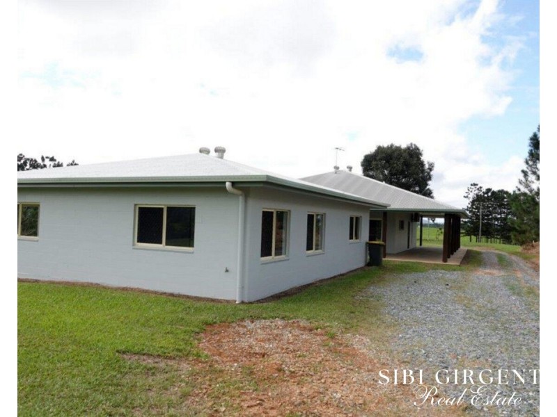 1297 Mt Molloy Street, Mossman QLD 4873