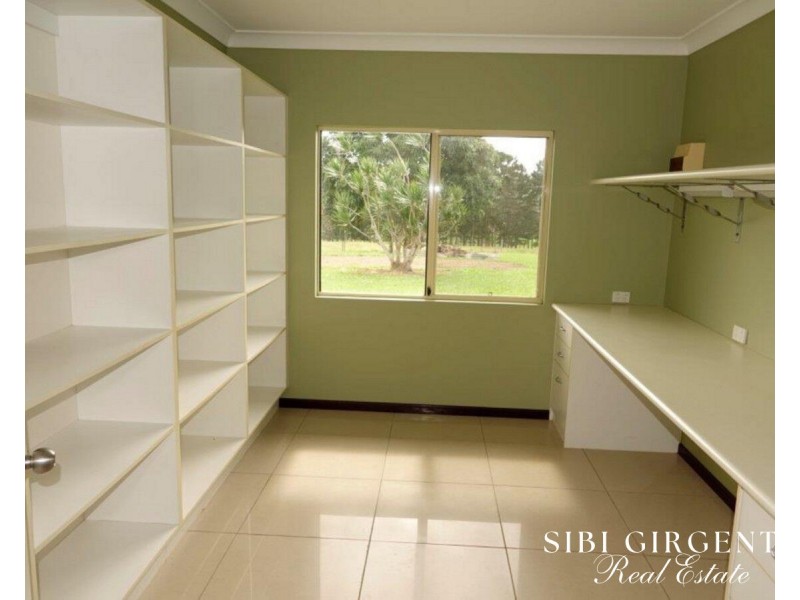 1297 Mt Molloy Street, Mossman QLD 4873