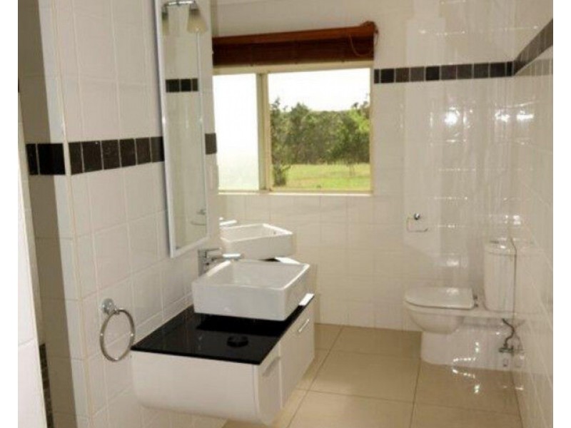 1297 Mt Molloy Street, Mossman QLD 4873