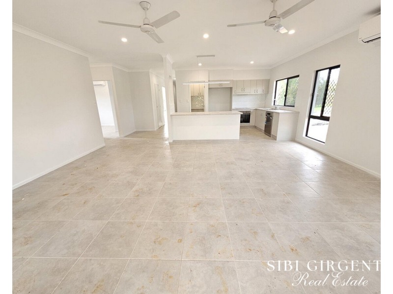 7 Elsie Close, Mareeba QLD 4880