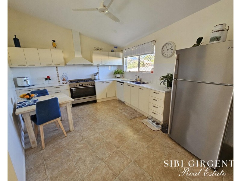 15 Brenaden Close, Dimbulah QLD 4872