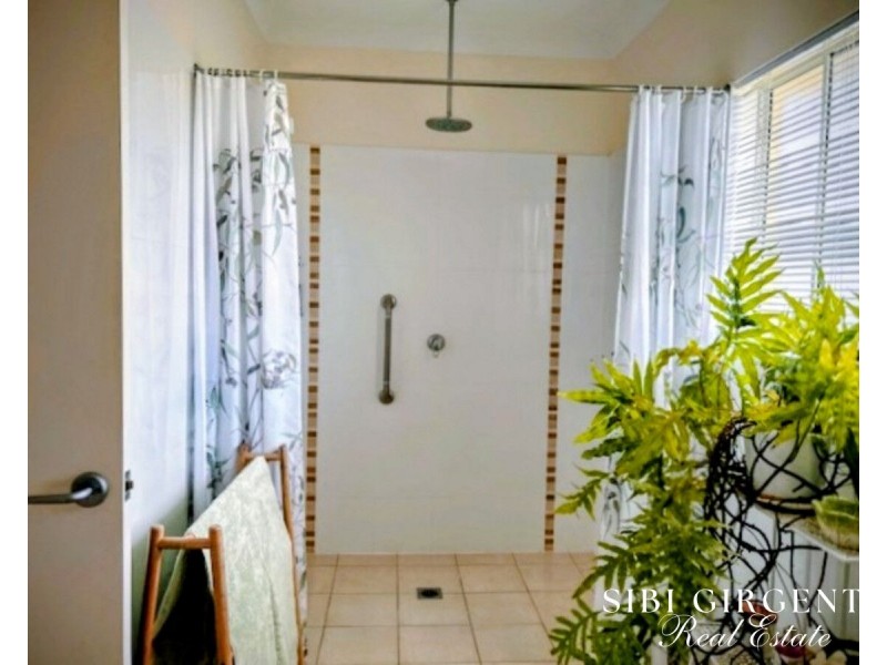15 Brenaden Close, Dimbulah QLD 4872