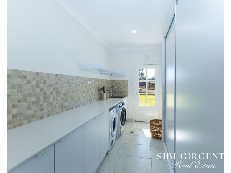 72 Emerald End Road, Mareeba QLD 4880