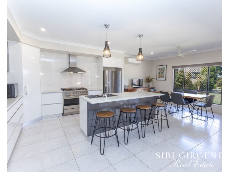 20 Dandaloo Close, Mareeba QLD 4880