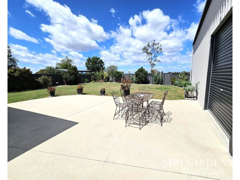 20 Dandaloo Close, Mareeba QLD 4880