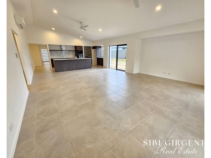 63 Karobean Drive, Mareeba QLD 4880