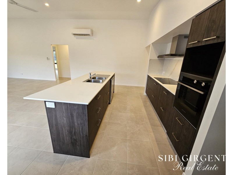 63 Karobean Drive, Mareeba QLD 4880