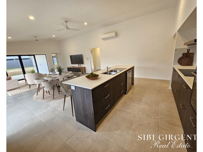 63 Karobean Drive, Mareeba QLD 4880