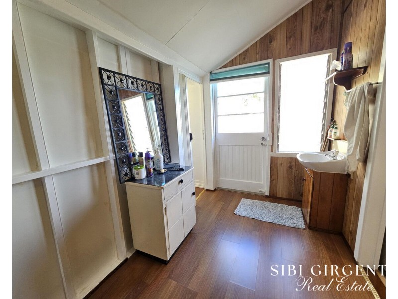 35 Ellie Street, Herberton QLD 4887