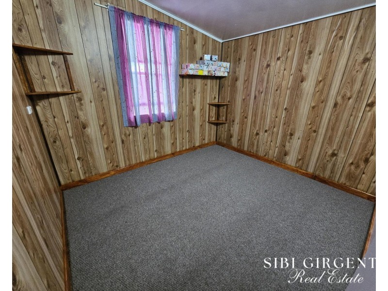 35 Ellie Street, Herberton QLD 4887