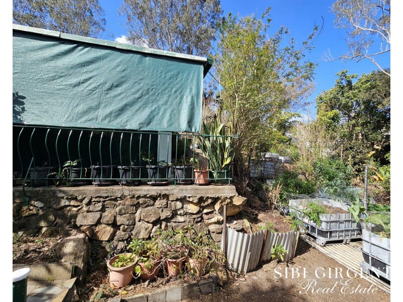 35 Ellie Street, Herberton QLD 4887