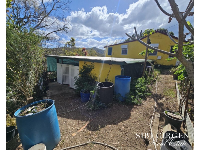 35 Ellie Street, Herberton QLD 4887