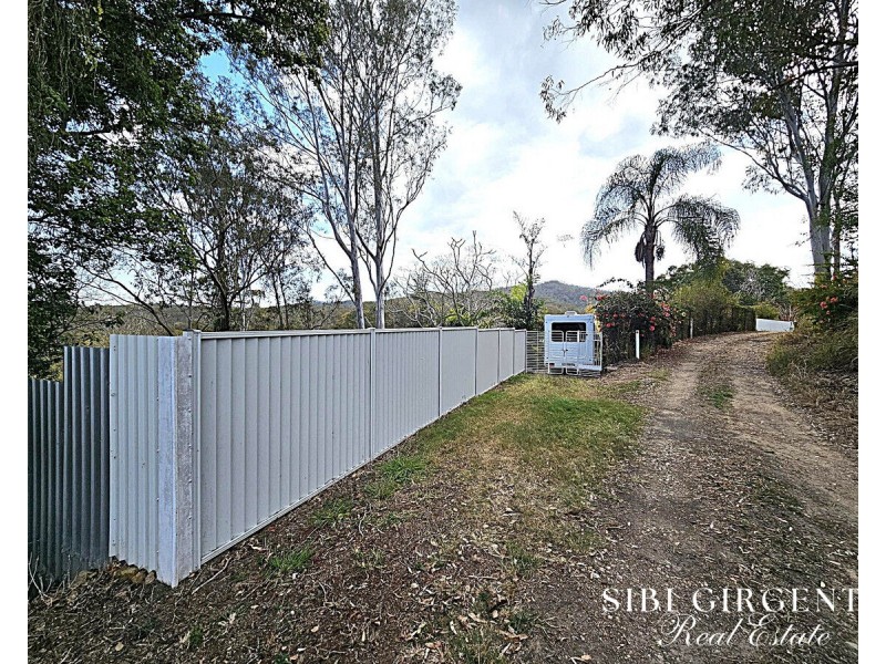 35 Ellie Street, Herberton QLD 4887